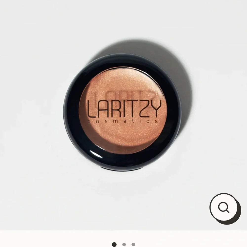 🎉HOST PICK🎉 Laritzy CREAM HIGHLIGHTER IN VIRTUE, NIB - Picture 3 of 5